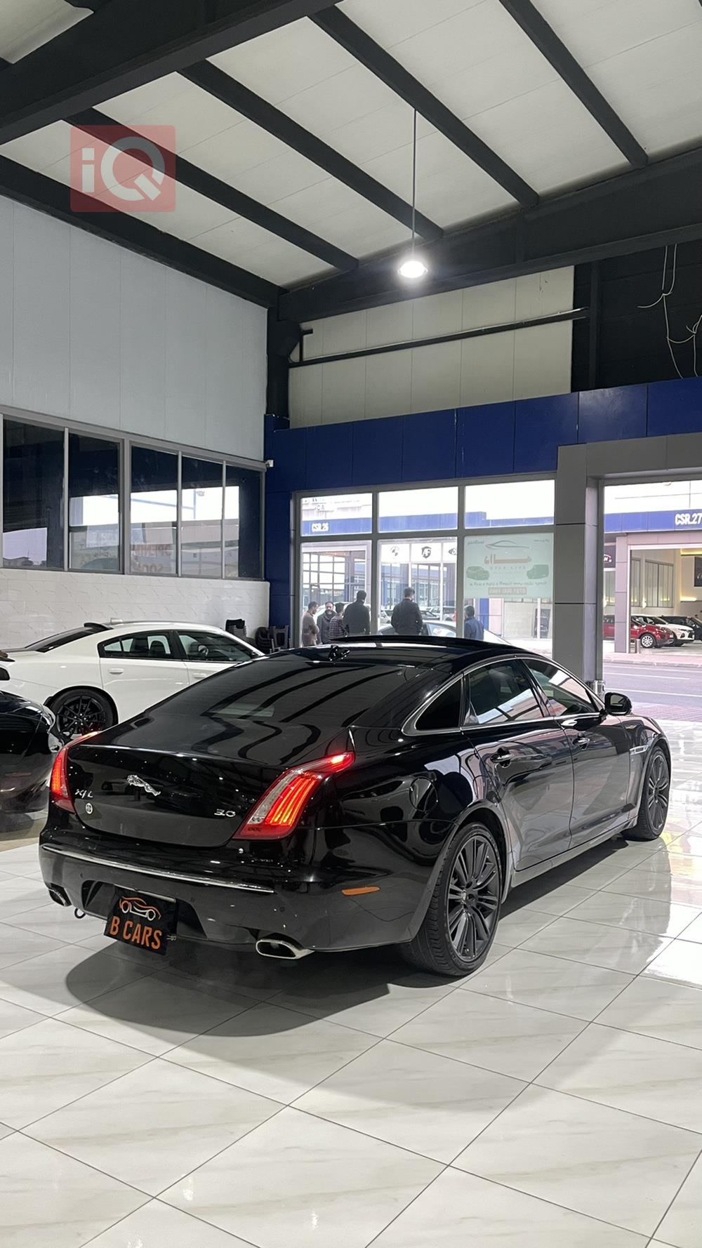 Jaguar XJ